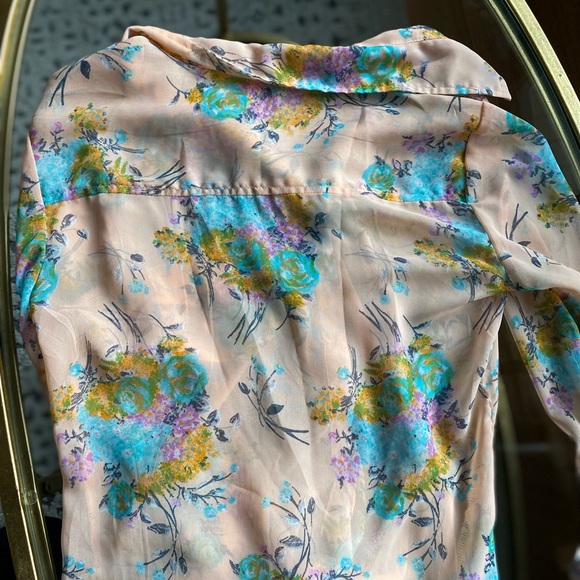 Floral Button Down Blouse for Spring with Tie bottom - Picture 5 of 5